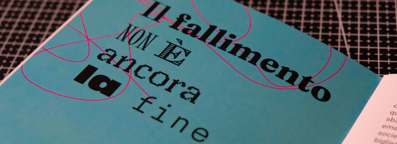 Doppia pagina rosa con titolo Il fallimento non è ancora la fine